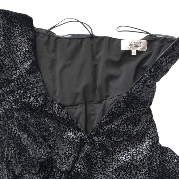 V-Day! 💘 Badgley Mischka Strapless Peplum Velvet Dress - Black - Size 6 - Picture 11 of 14